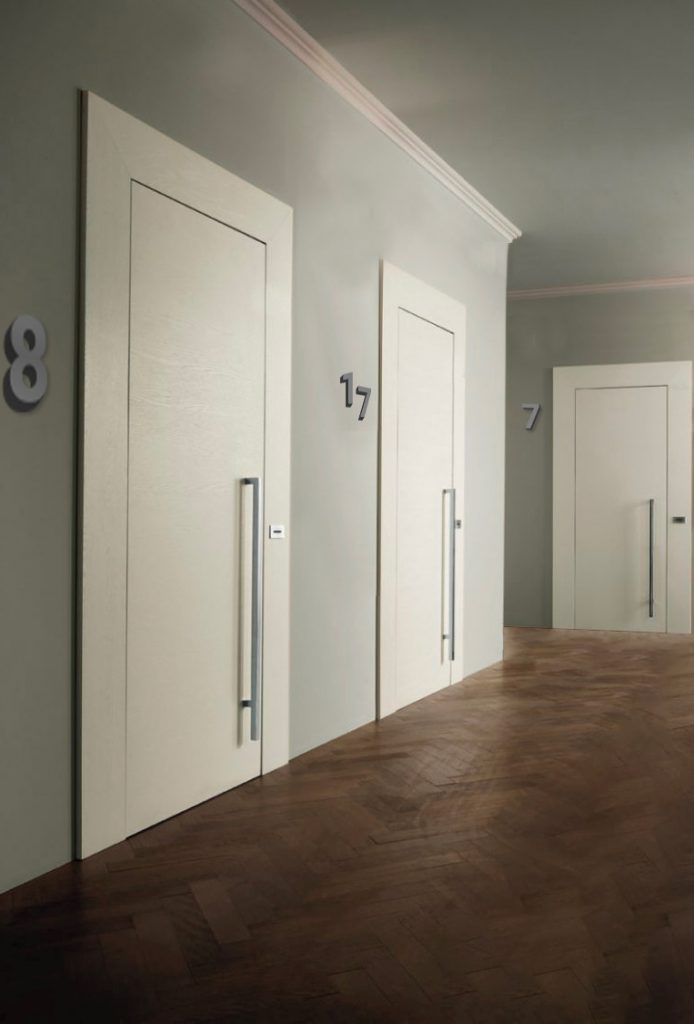 3-Giorgio-Senatore-porte-finestre-Fireproof-filo-boiserie-min-min
